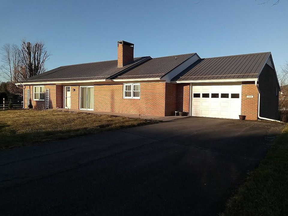 front view from driveway