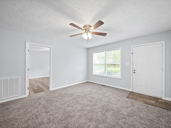 5th image of 94 Saratoga Dr