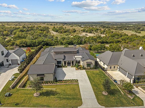 3rd image of 4516 Chablis Dr