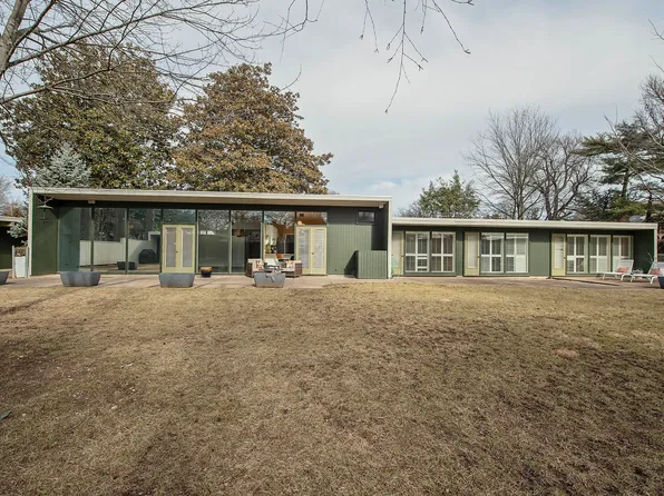 1120 S Delaware Avenue, Springfield, MO 65804