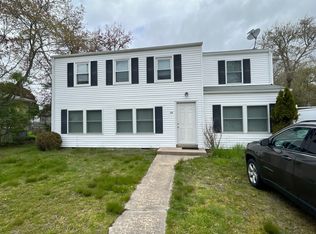 12 Wayne St, Narragansett, RI 02882