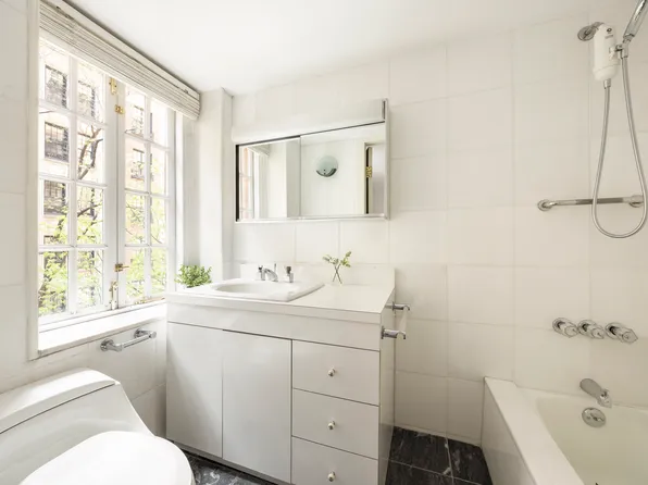 27 West 67th Street image 11 of 15