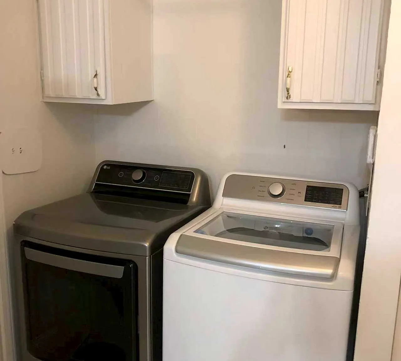 5 bed, 3814 sqft, $900 — Photo 1