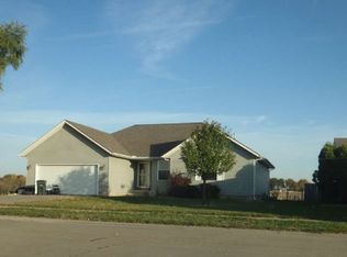 3836 W 46th St, Davenport, IA 52806
