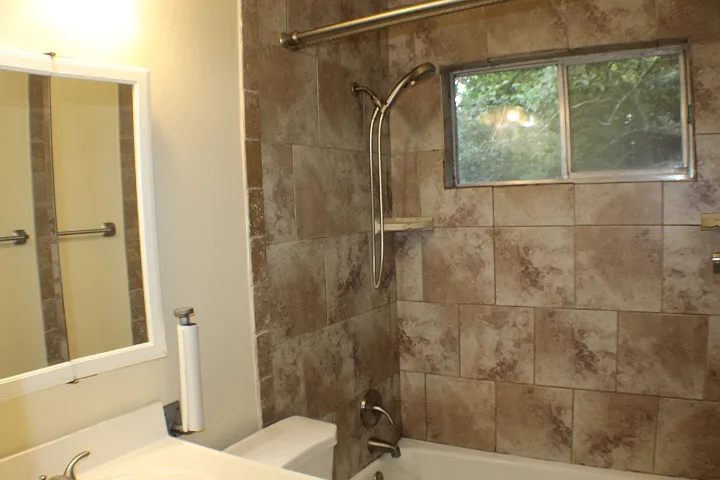 409 Willow Ave — Photo 4