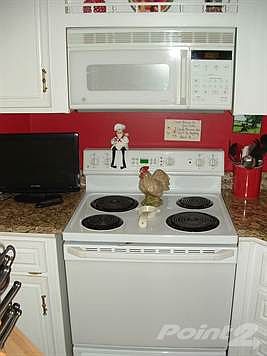 GE RANGE AND BUILT IN MICROWAVE