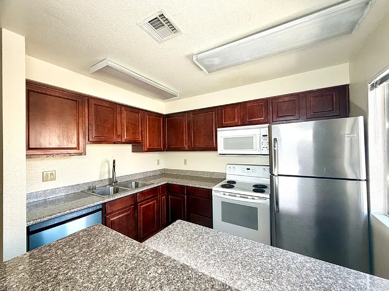 5281 River Glen Dr #222 — Photo 24