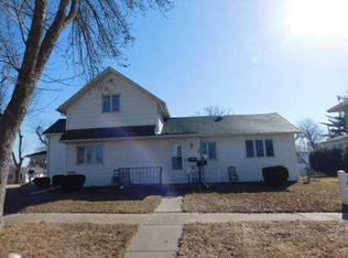 302 7th Ave, Vinton, IA 52349