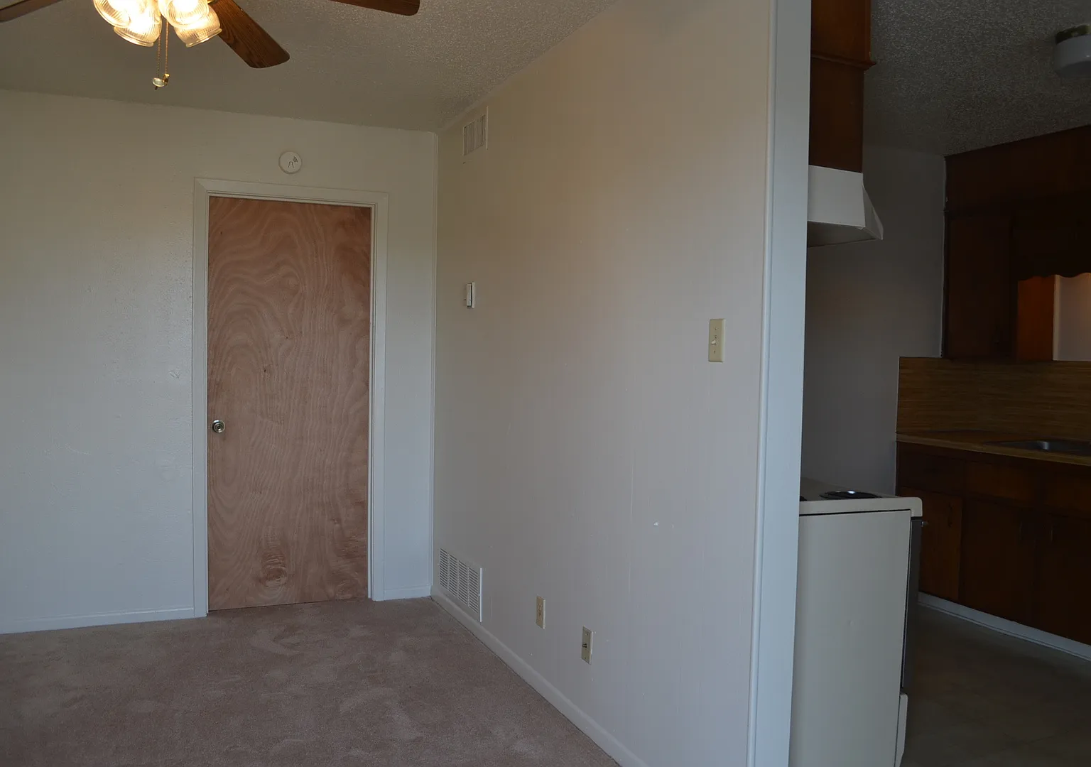 4404 Lake Road: — Photo 4