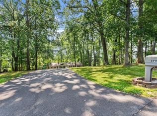 8915 Bridgeview Cir, Gainesville, GA 30506