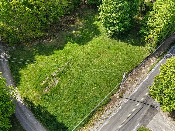 5th image of M 3 L 41 Maple Ridge Road