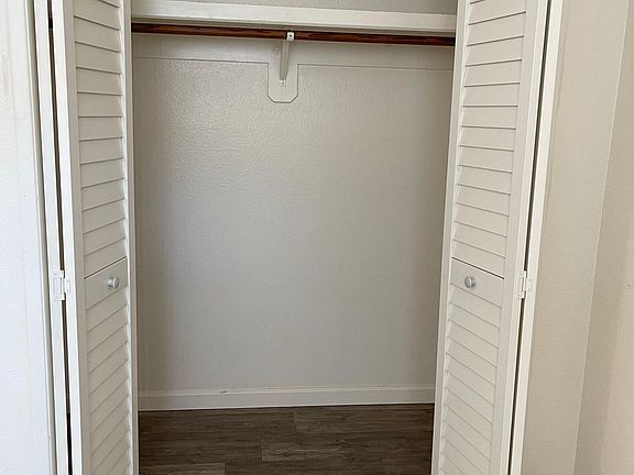 3rd image of 6500 Jackson Ave APT 25