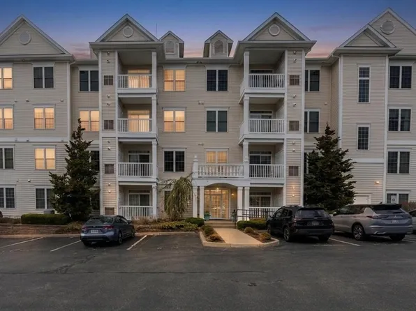 1481 Phillips Rd APT 1101, New Bedford, MA 02745