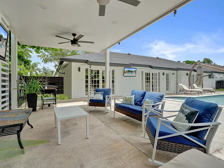 620 SW 100th Ave — Photo 57