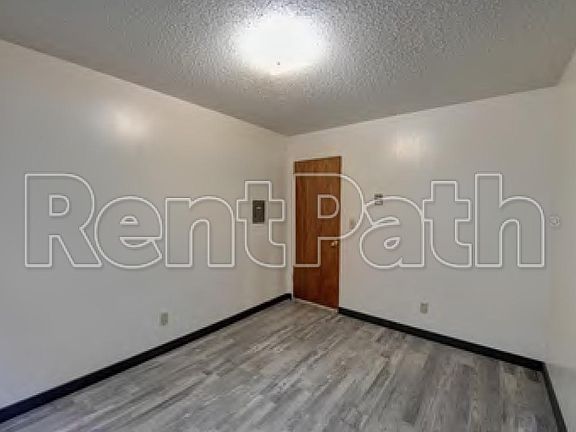 3rd image of 420 S Asbury St #2
