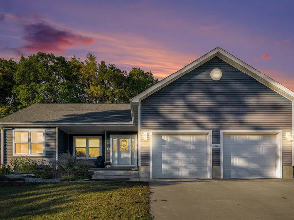 704 Ottawa Ct, Buchanan, MI 49107