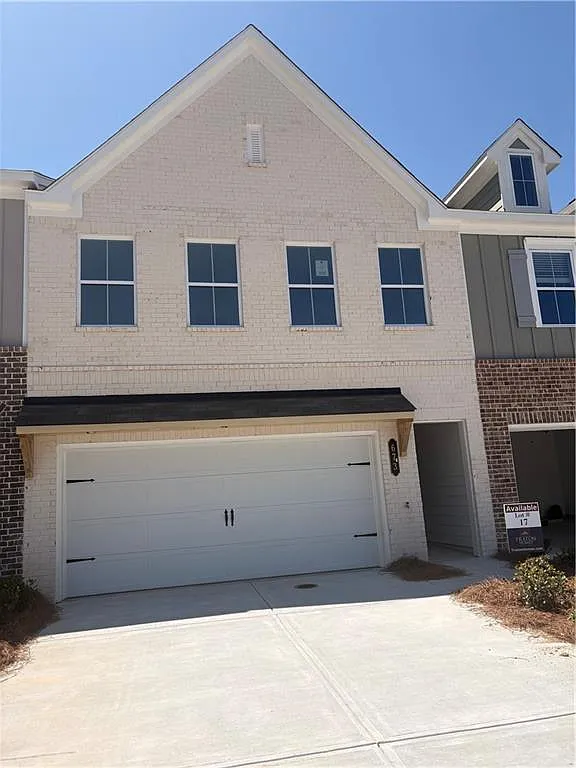 673 Sunstone Ln photo 1