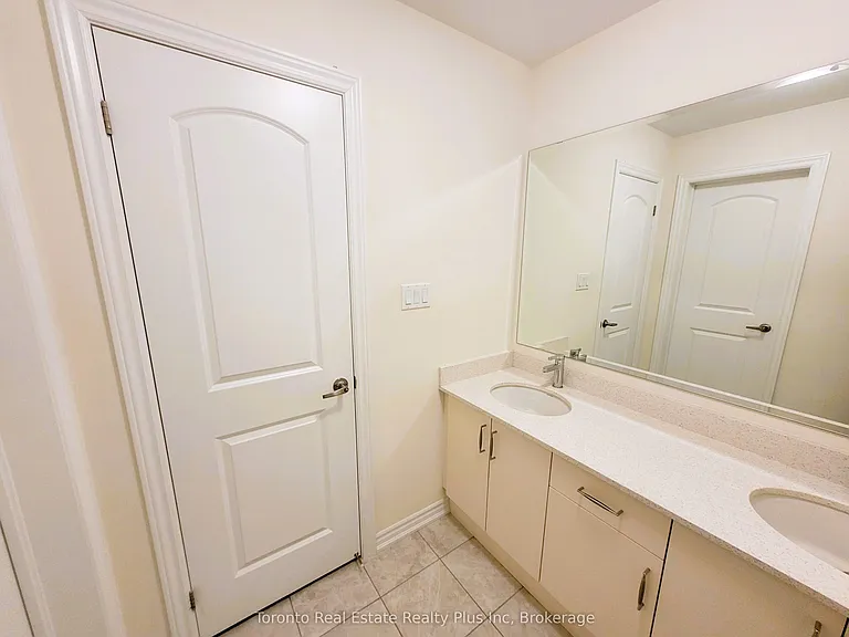 4 Bruce Welch Ave — Photo 20