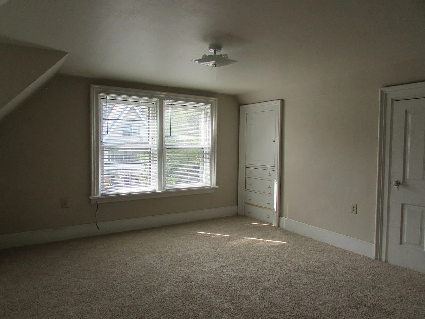 11 North Franklin Street — Photo 4