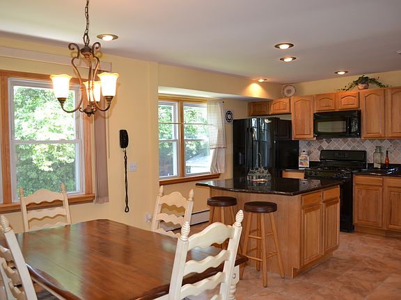 Eat in Kitchen