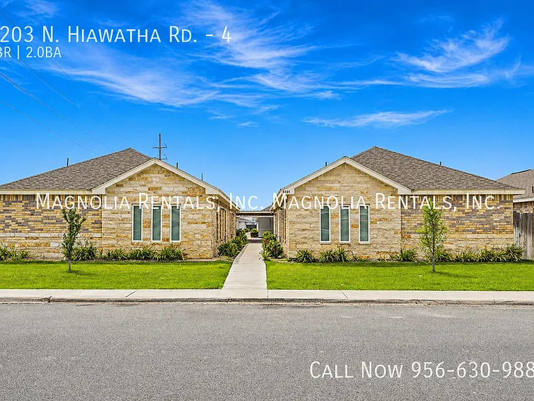 5203 N Hiawatha Dr #4 — Photo 1