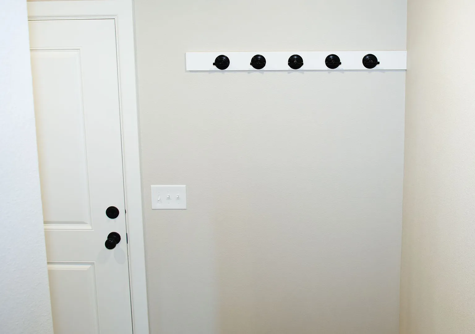 FREE 50" TV if lease signed by Aug 31st. New 3 Bedroom / 2.5 Bathroom Townhome in Decatur! — Photo 4