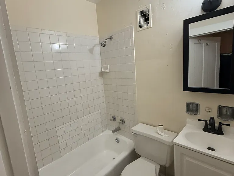 414 Hickory St #3 — Photo 6