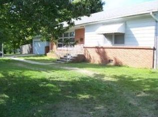 106 Crest Dr, Monett, MO 65708