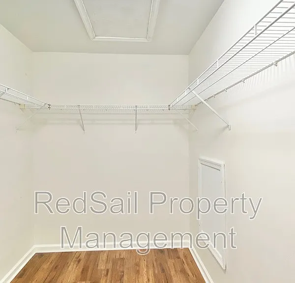 642 Kelso Dr — Photo 22