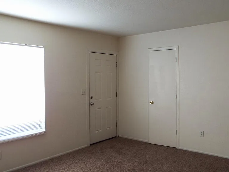 6713 W Palmaire Ave #2 — Photo 11