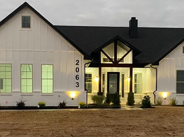 2063 Sunset Ridge Dr, Weatherford, TX 76087