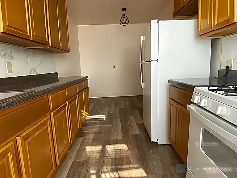 434 E Vine St #434E — Photo 3