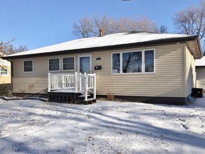 12 23rd St NW, Minot, ND, 58703