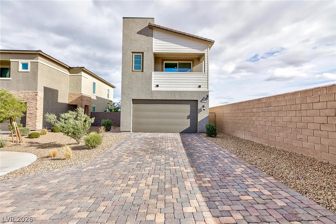 3 bed, 2.5 bath, 1570 sqft, $3,250 — Photo 1