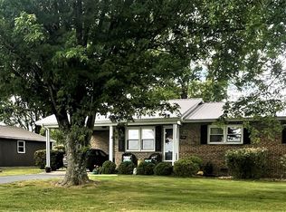 735 Chapel Hill Rd, Marion, KY 42064