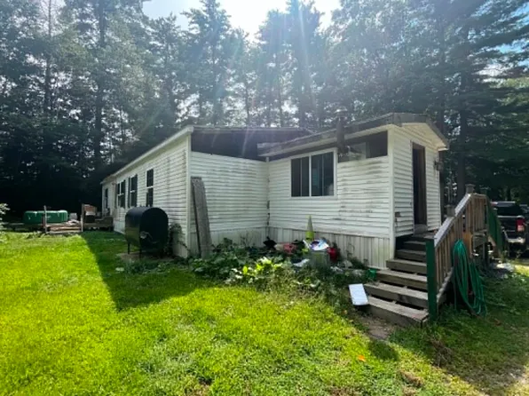 513 E River St, Orange, MA 01364