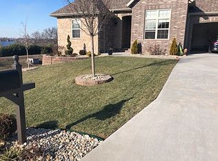 4615 E Viola Vine Dr, Springfield, MO 65802