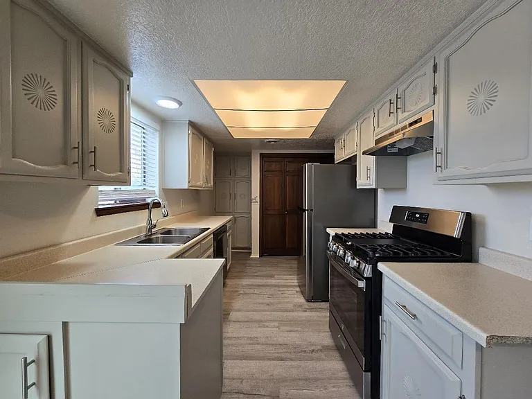 2805 Vereda De Pueblo — Photo 3