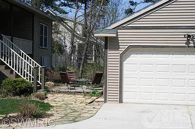 4th image of 449 Summer Grove Dr