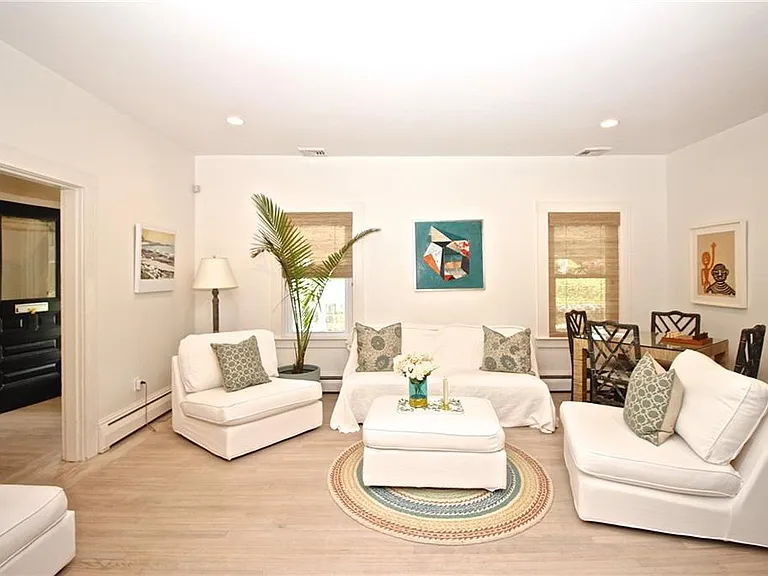 215 Coggeshall Ave — Photo 6