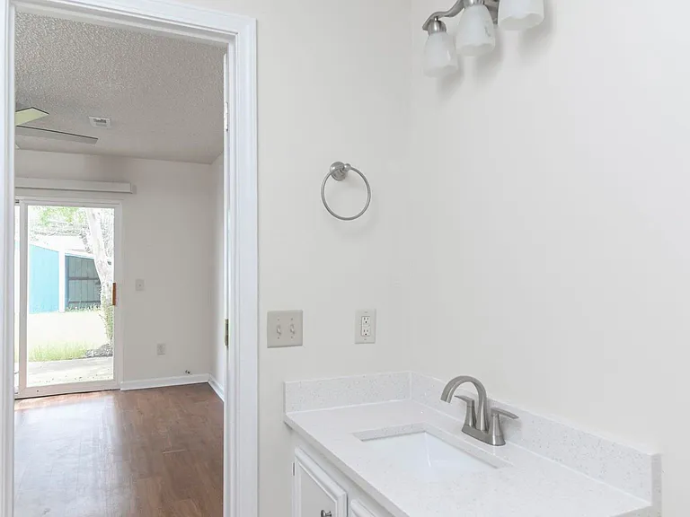 107 Hutto Hl — Photo 19