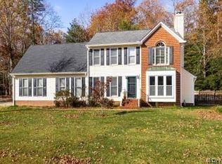 5808 Meadowood Ln, North Chesterfield, VA 23237