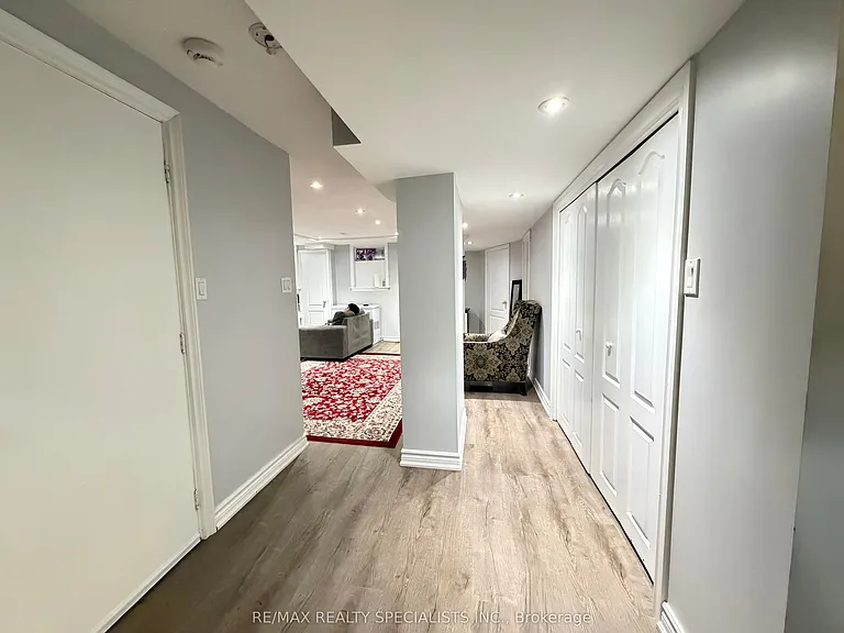 214 McCready Dr — Photo 42