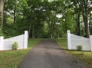 10 Parsons Rd, Newton, NJ 07860