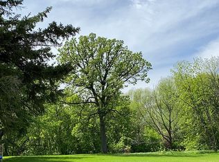 687 N 4th St, Warren, MN 56762