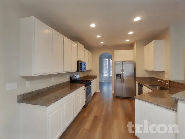 238 Greenland Dr — Photo 6