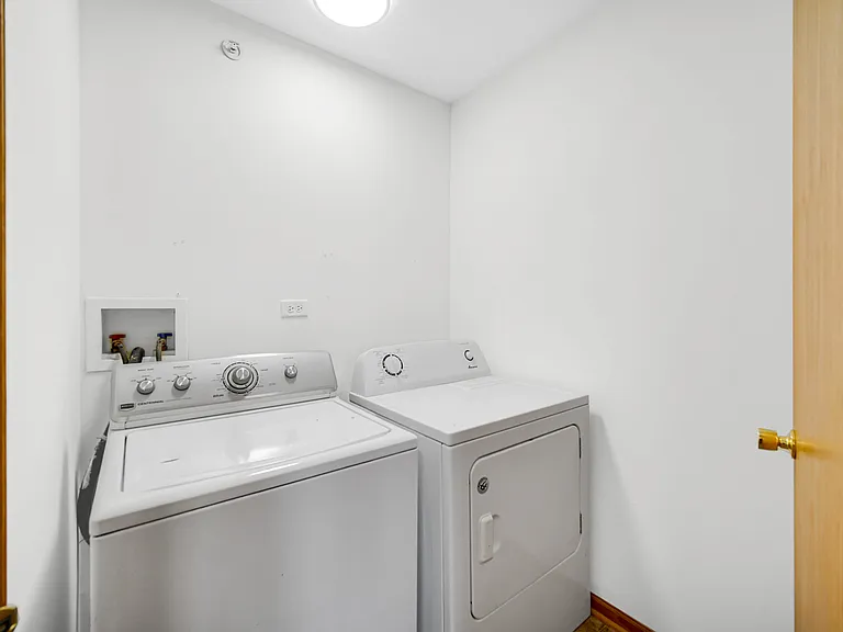191 Willoughby Ct #A — Photo 24