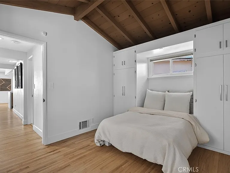 428 Cabrillo Ter — Photo 15