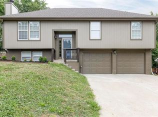 1824 NW 50th St, Kansas City, MO 64151