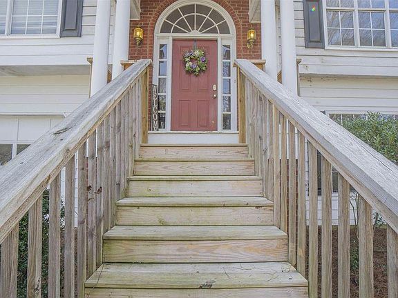 3rd image of 1948 Brookhill Way
